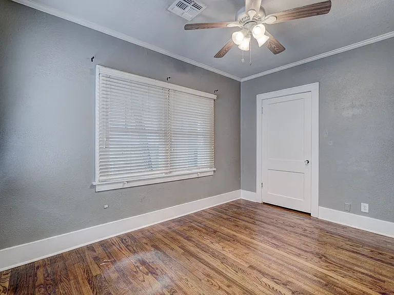 3711 N Military Ave — Photo 15