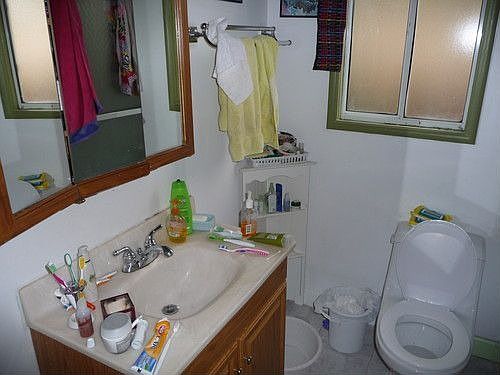 4th image of 2810 Lincoln Ave