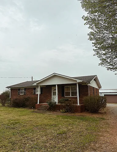 4200 Metropolis Lake Rd Photo 1
