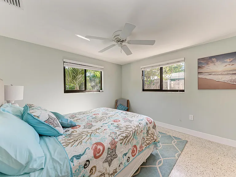 730 Fox St — Photo 23