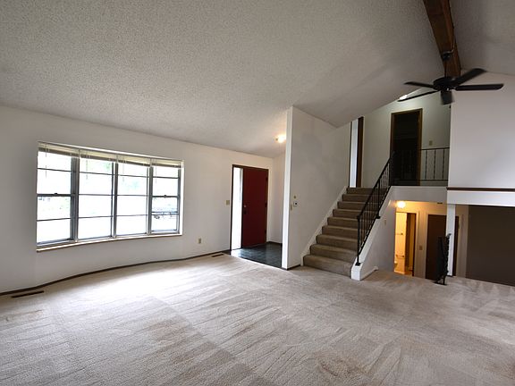 2nd image of 2653 Sherwood Cir