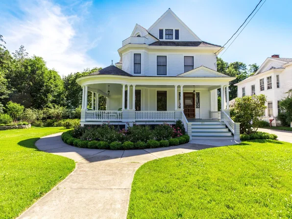 857 Main St, Greenport, NY 11944