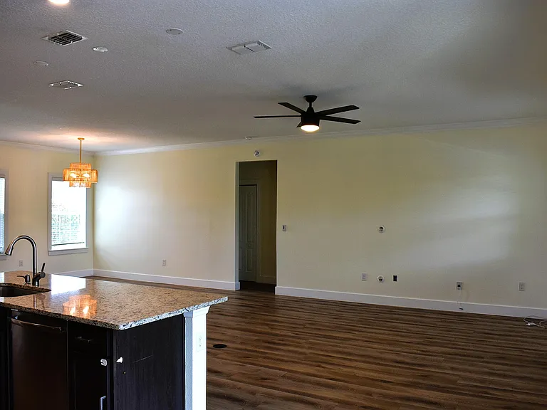 1217 SW Marmore Ave — Photo 8