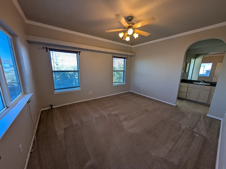 805 Bonnie Ct — Photo 12