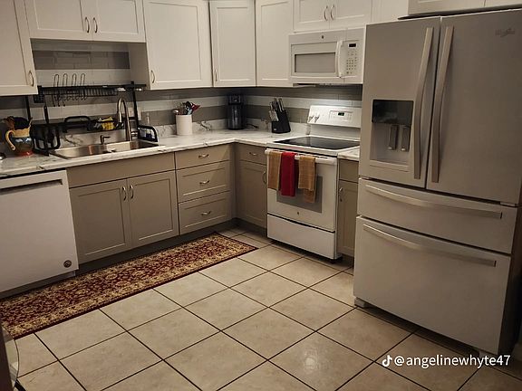 2nd image of 1313 Peppertree Trl #1