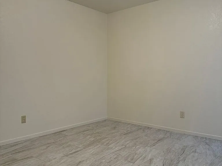 1310 Loughborough Dr — Photo 21