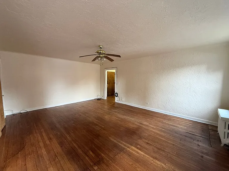 King Edward Annex Apartments — Photo 16