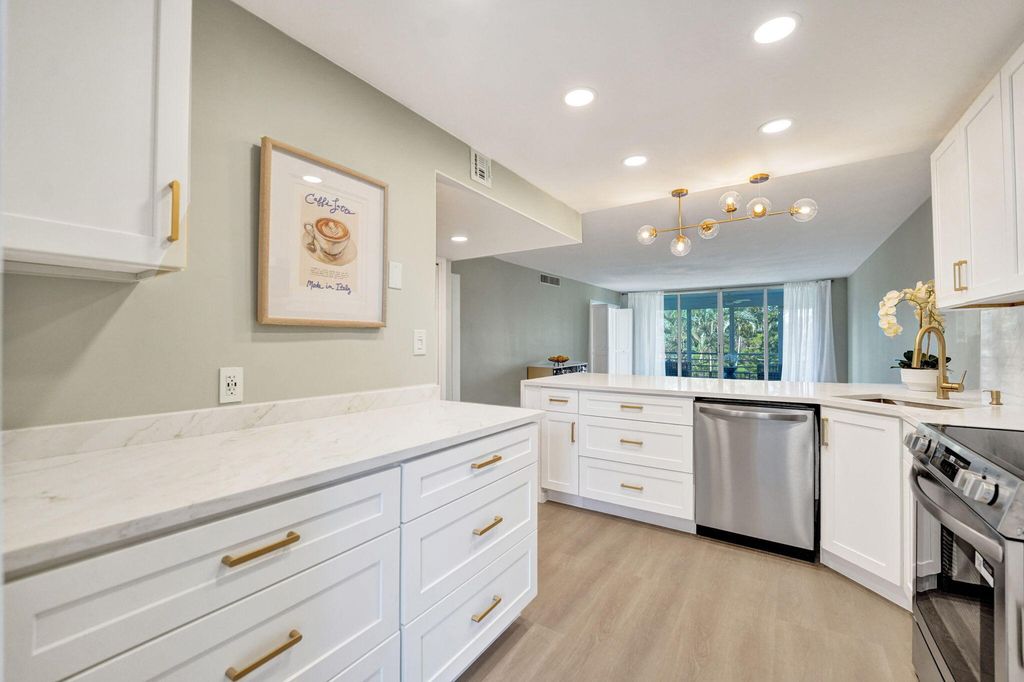 3010 N COURSE Drive #312, photo 8