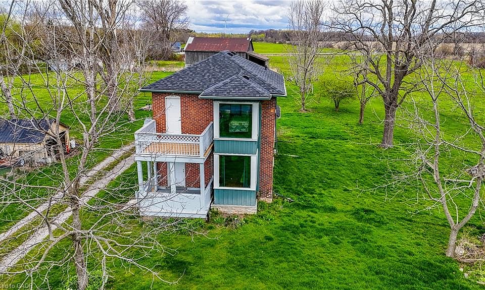 1st image of 29 Old Lakeshore Rd