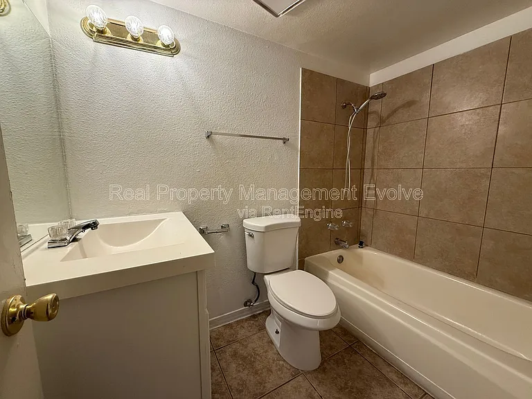 13829 N 48th Ave — Photo 18