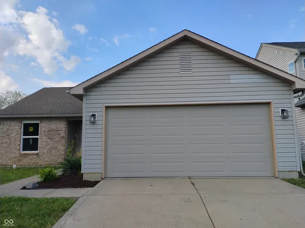 9714 Treyburn Lakes Dr, Indianapolis, IN 46239