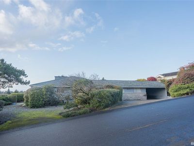 909 95th Ave NE, Bellevue, WA, 98004