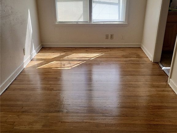 4th image of 5022 Kasper St