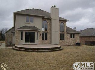 21258 Waverly Dr, Macomb, MI