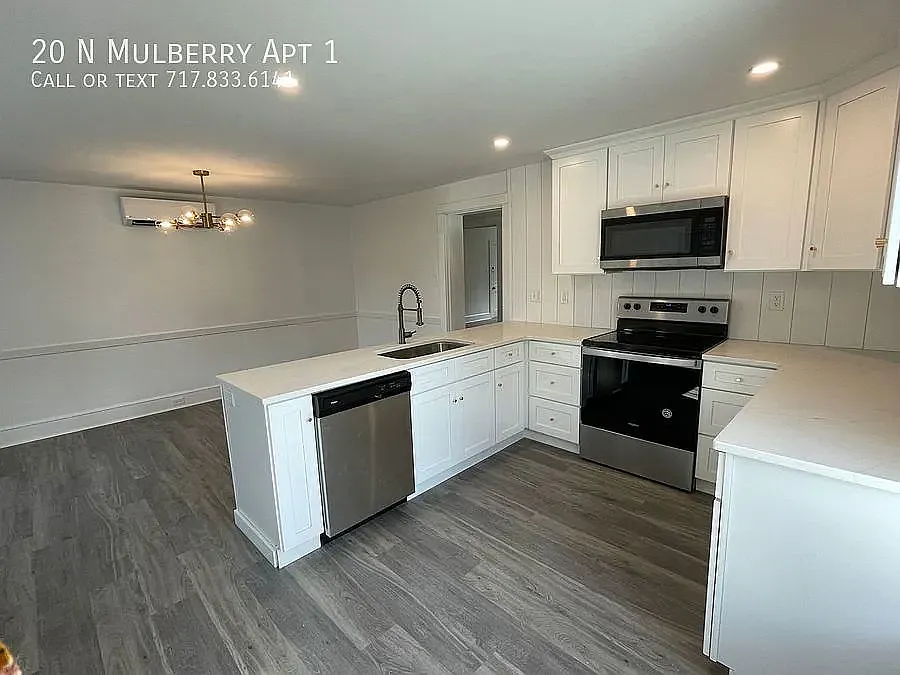 Building Photo - 22 N Mulberry St #1