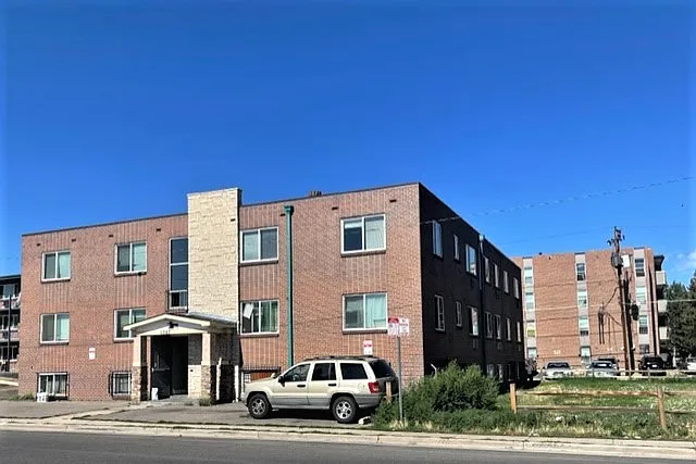 1363 Yosemite St #16 — Photo 7