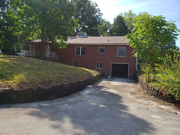 3rd image of 6201 Lonas Dr