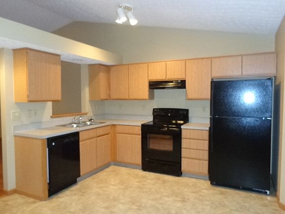4th image of 2125 Earlsway Dr