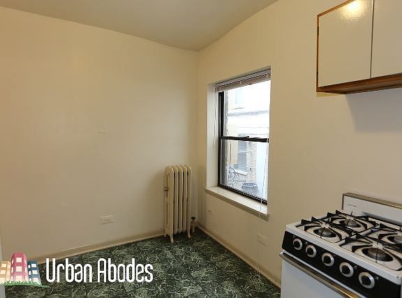 5th image of 5740 N Winthrop Ave APT 110