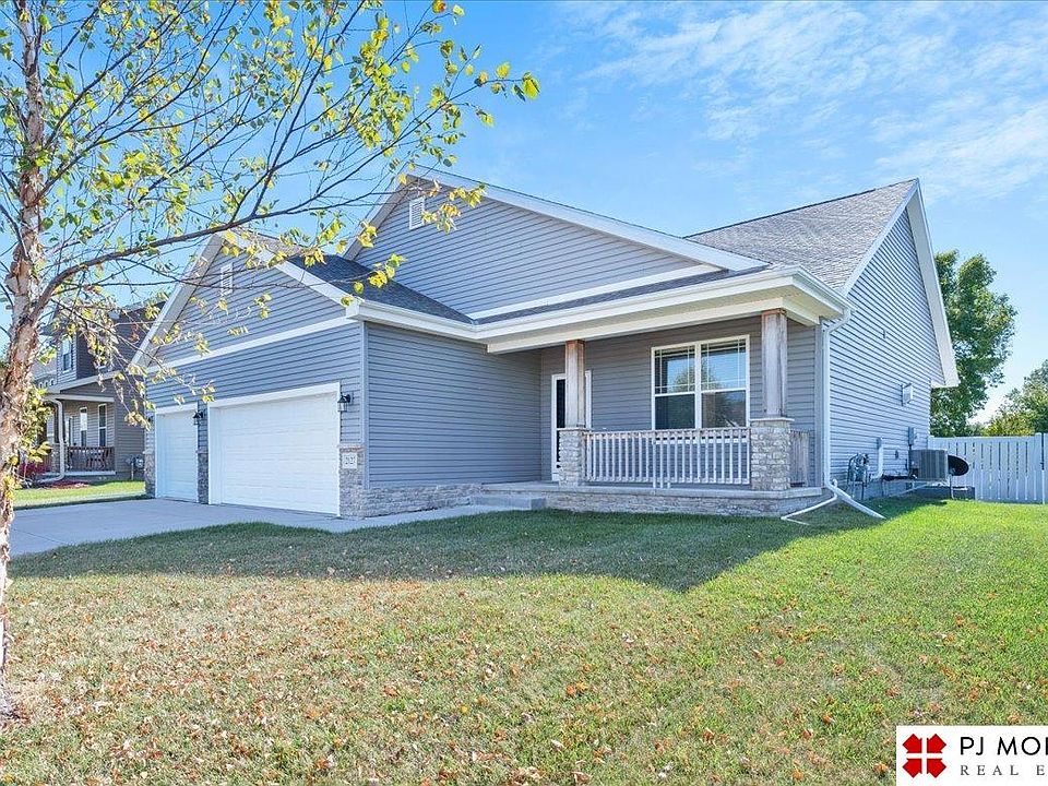 1st image of 2127 Skyhawk Ave