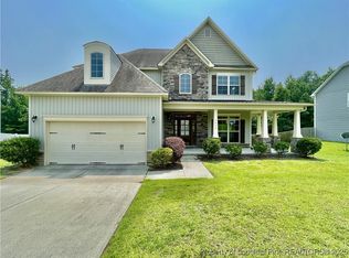 4033 Hunting Path Dr, Hope Mills, NC 28348