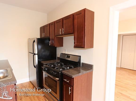 2nd image of 2244 W Wilson Ave #20eighth