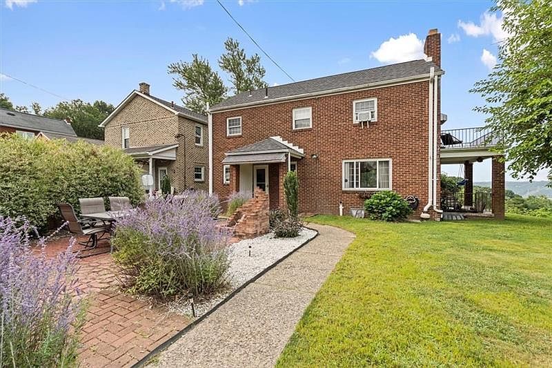 573 Ridge Rd, Ambridge, PA 15003 Zillow