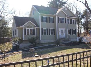 33 Oak St, Billerica, MA 01821