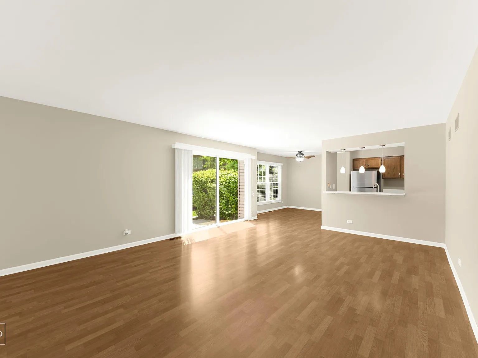 3 bed, 2.5 bath, 1631 sqft, $3,400 — Photo 4