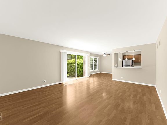4th image of 444 Orleans Ave
