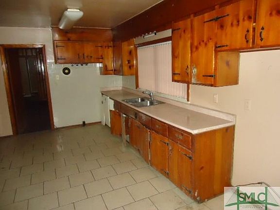 5th image of 4747 Oakview Dr
