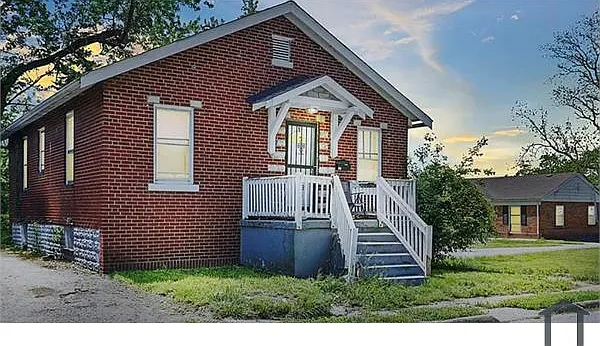 2 bed, $1,000 — Photo 1