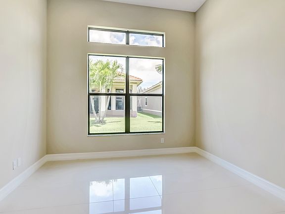 Dining room ideal for entertaining