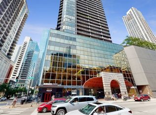 10 E Ontario St APT 4301, Chicago, IL 60611