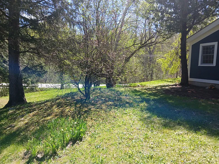 2089 W Creek Rd — Photo 16