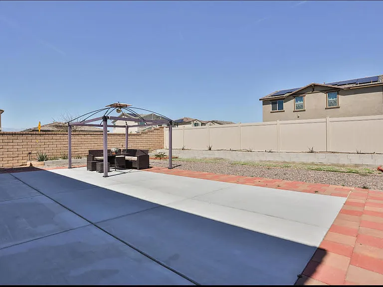 84422 Calle Larriva — Photo 22