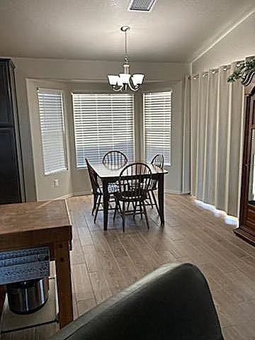 4 bed, 1652 sqft, $1,800 — Photo 4