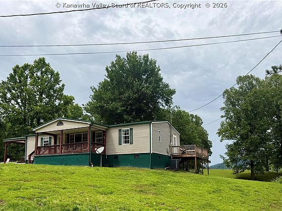 2nd image of 136 Rocky Hill Rd