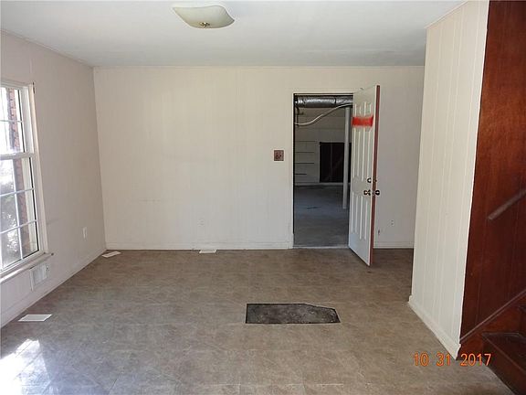 4th image of 1355 Kearney Dr