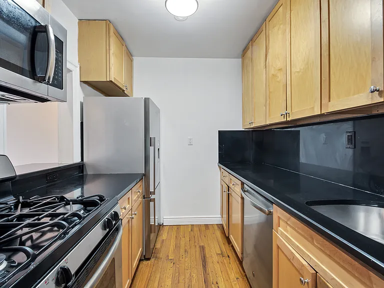 37 W 54th St #PHB — Photo 1
