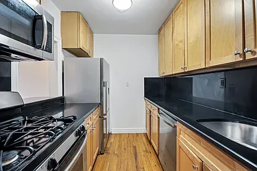 37 West 54th Street, #PHB