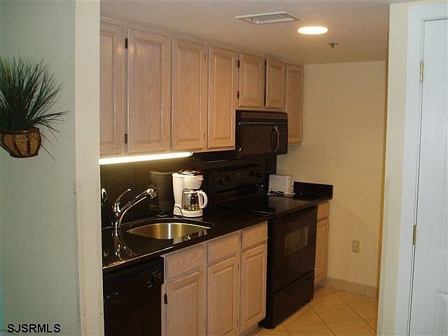 1st image of 901 Ocean Ave #511