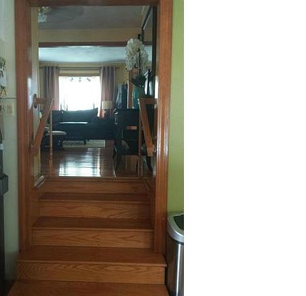 5th image of 82 Hillcrest Ave