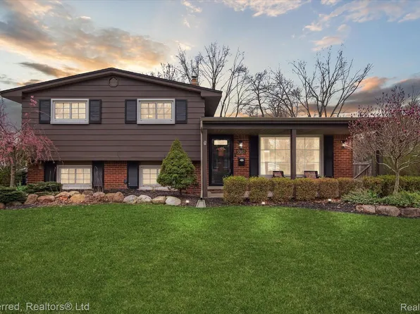 33137 Kirby St, Farmington, MI 48336