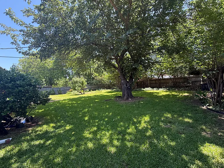 6728 Karen Dr — Photo 27