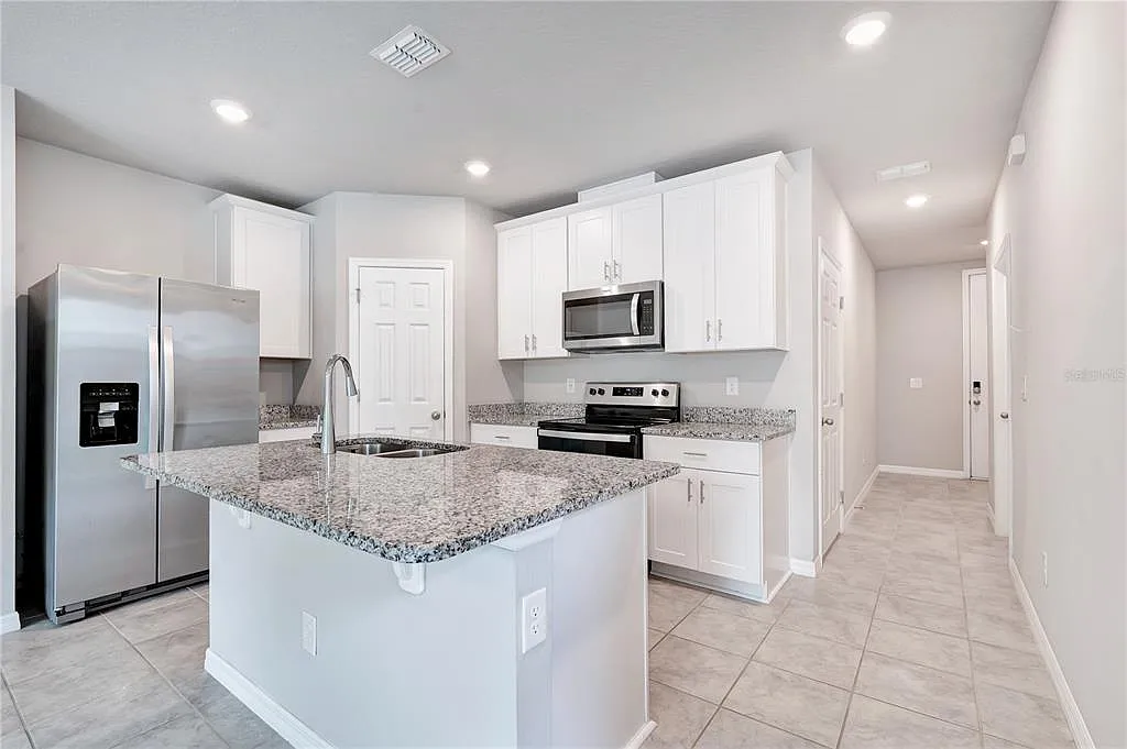3 bed, 2.5 bath, 1498 sqft, $2,500 — Photo 3