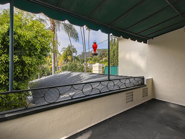 1726 N Vista St — Photo 32