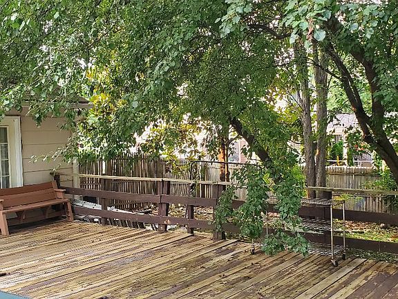 5th image of 15405 Bounds Ave