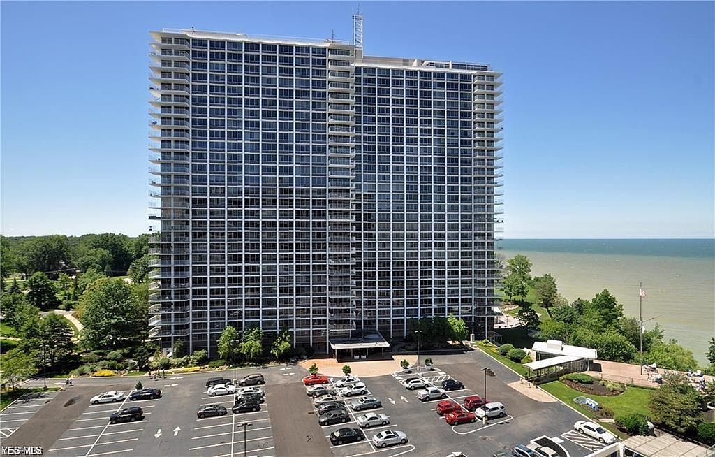 12700 Lake Ave APT 3005, Lakewood, OH 44107 | Zillow