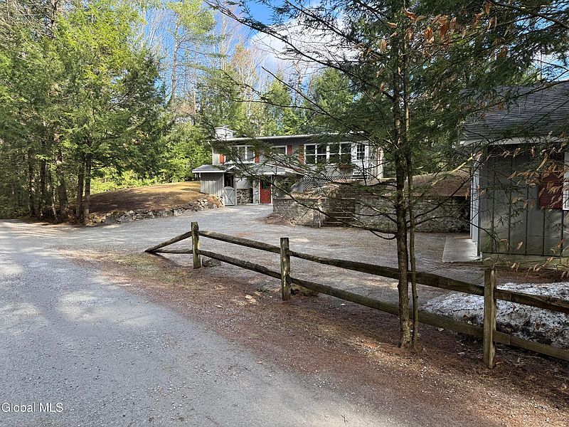 2nd image of 104 Clarkson Road
